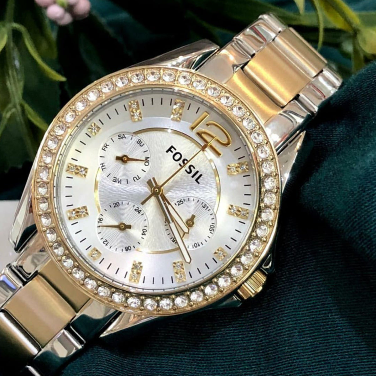  Shop Authentic Fossil Riley White Dial Two Tone Steel Strap Watch for Women - ES3204 - Luxxuri