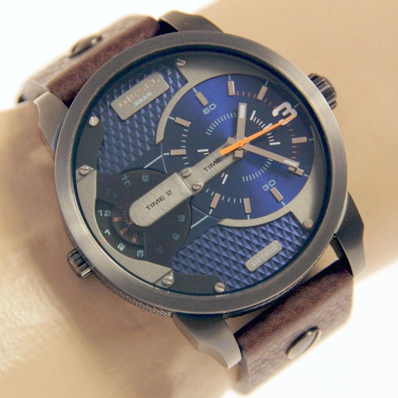  Shop Authentic Diesel Mini Daddy Analog Blue Dial Brown Leather Strap Watch For Men - DZ7339 - Luxxuri