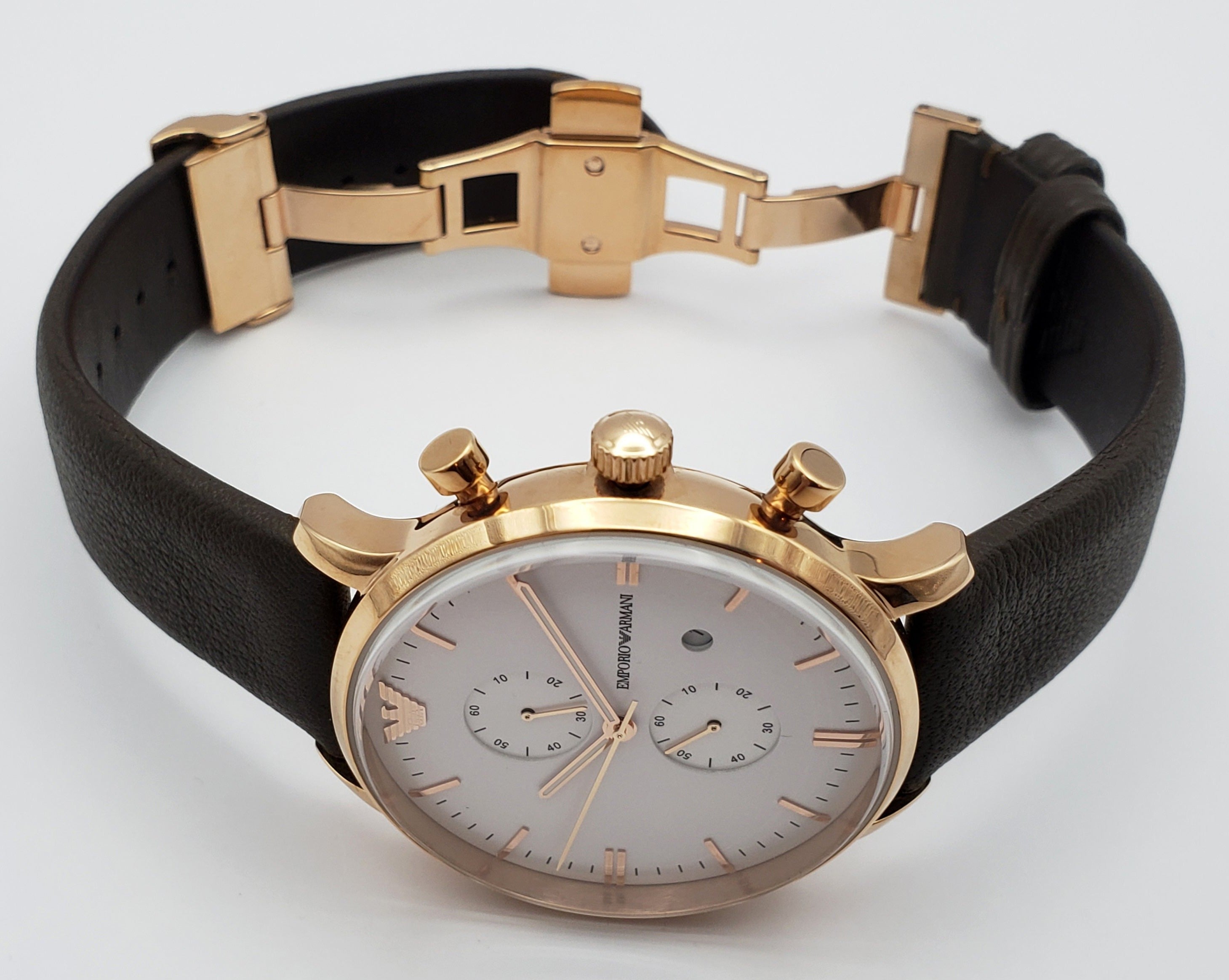  Shop Authentic Emporio Armani Retro Quartz White Dial Brown Leather Strap Watch For Men - AR1936 - Luxxuri