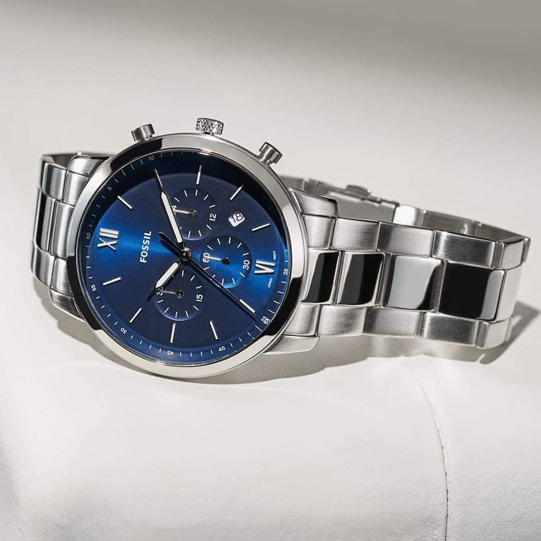  Shop Authentic Fossil Neutra Chronograph Blue Dial Silver Steel Strap Watch for Men - FS5792 - Luxxuri