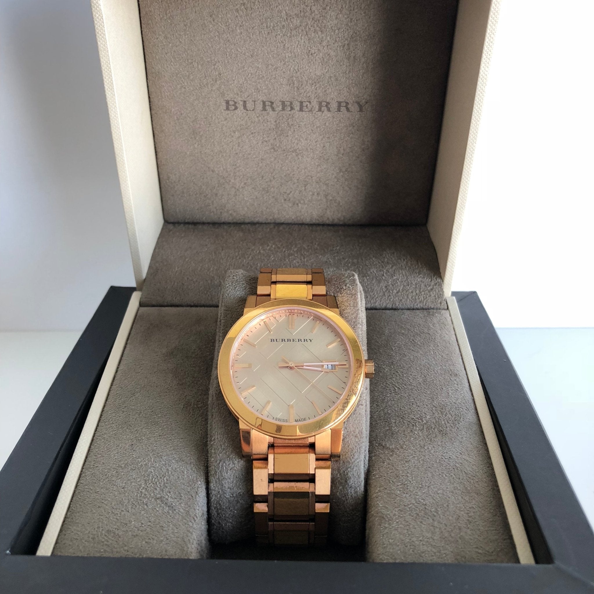  Shop Authentic Burberry The City Rose Gold Dial Rose Gold Steel Strap Watch for Women - BU9034 - Luxxuri
