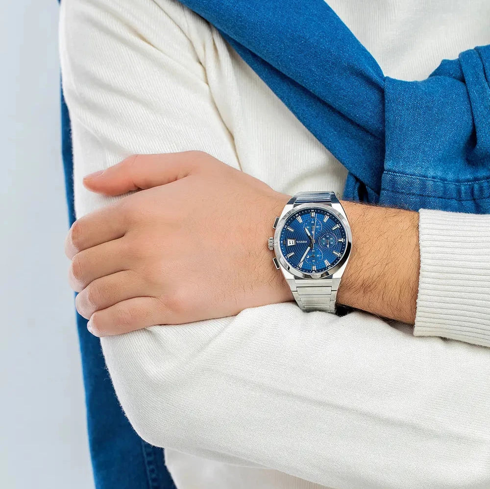  Shop Authentic Fossil Everett Chronograph Blue Dial Silver Steel Strap Watch for Men - FS5795 - Luxxuri