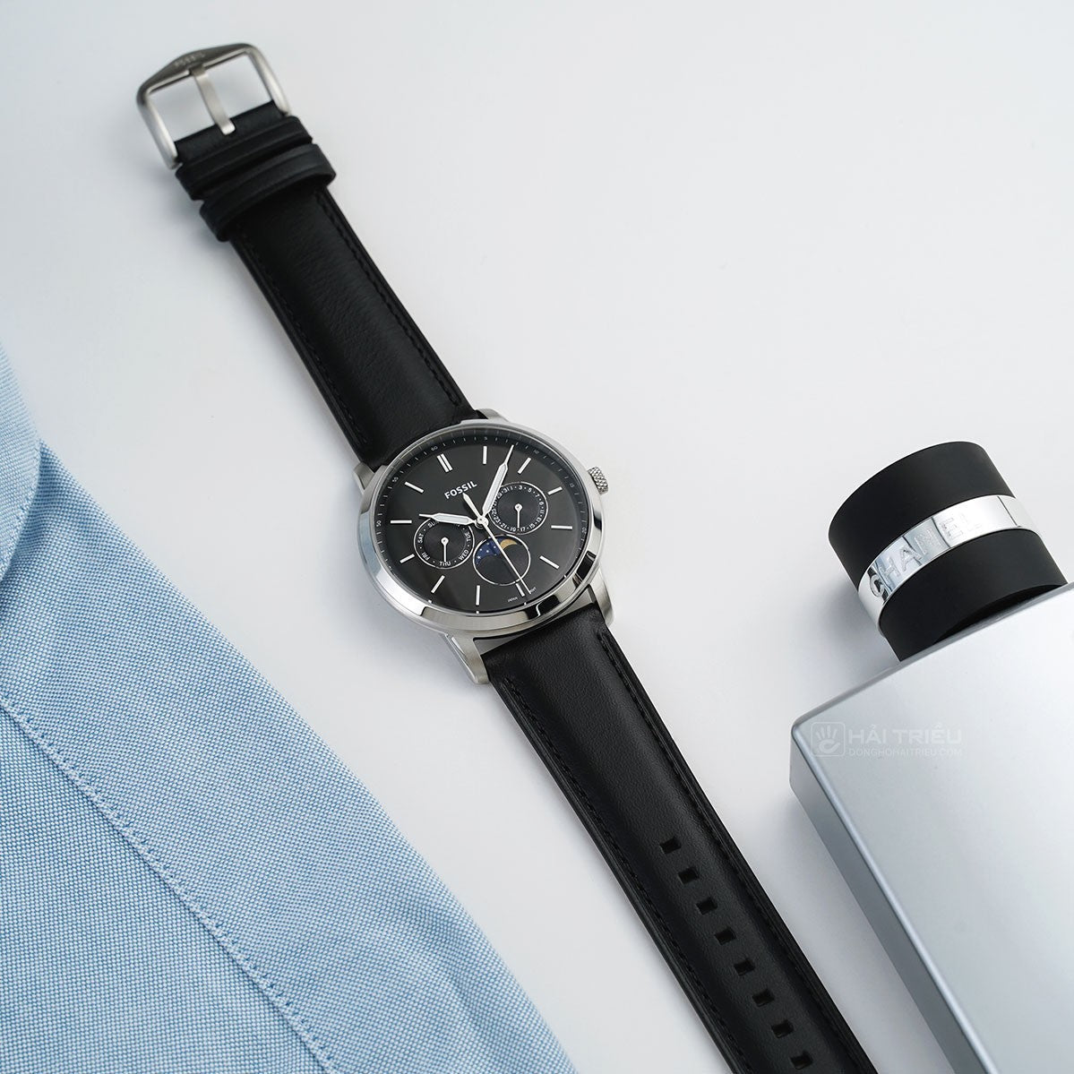  Shop Authentic Fossil Neutra Minimalist Moonphase Black Dial Black Leather Strap Watch for Men - FS5904 - Luxxuri