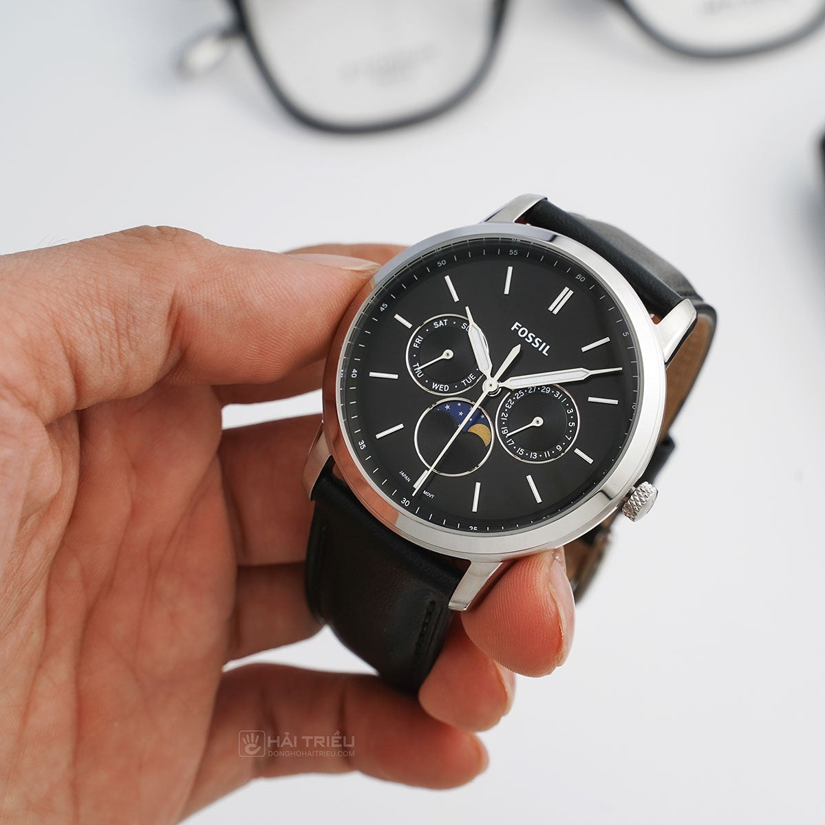  Shop Authentic Fossil Neutra Minimalist Moonphase Black Dial Black Leather Strap Watch for Men - FS5904 - Luxxuri