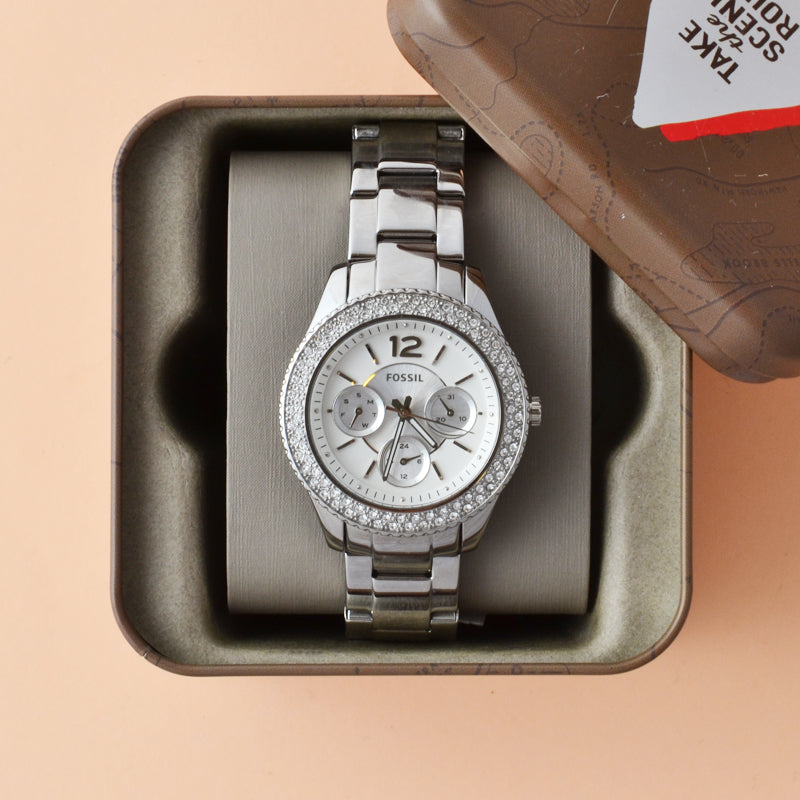  Shop Authentic Fossil Stella Silver Dial Silver Steel Strap Watch for Women - ES3588 - Luxxuri
