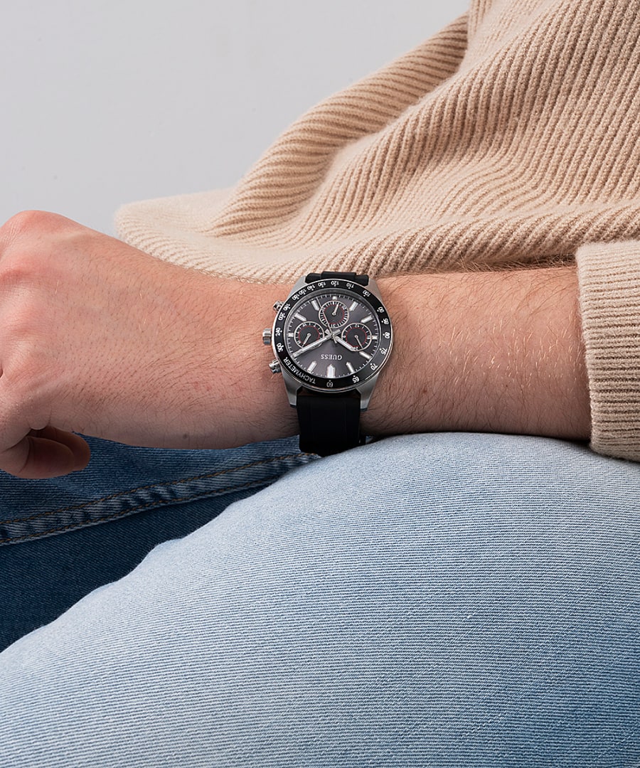  Shop Authentic Guess Altitude Chronograph Black Dial Black Rubber Strap Watch for Men - GW0332G1 - Luxxuri