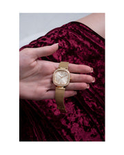  Shop Authentic Guess Tapestry Diamonds Rose Gold Dial Rose Gold Mesh Bracelet Watch for Women - GW0354L3 - Luxxuri