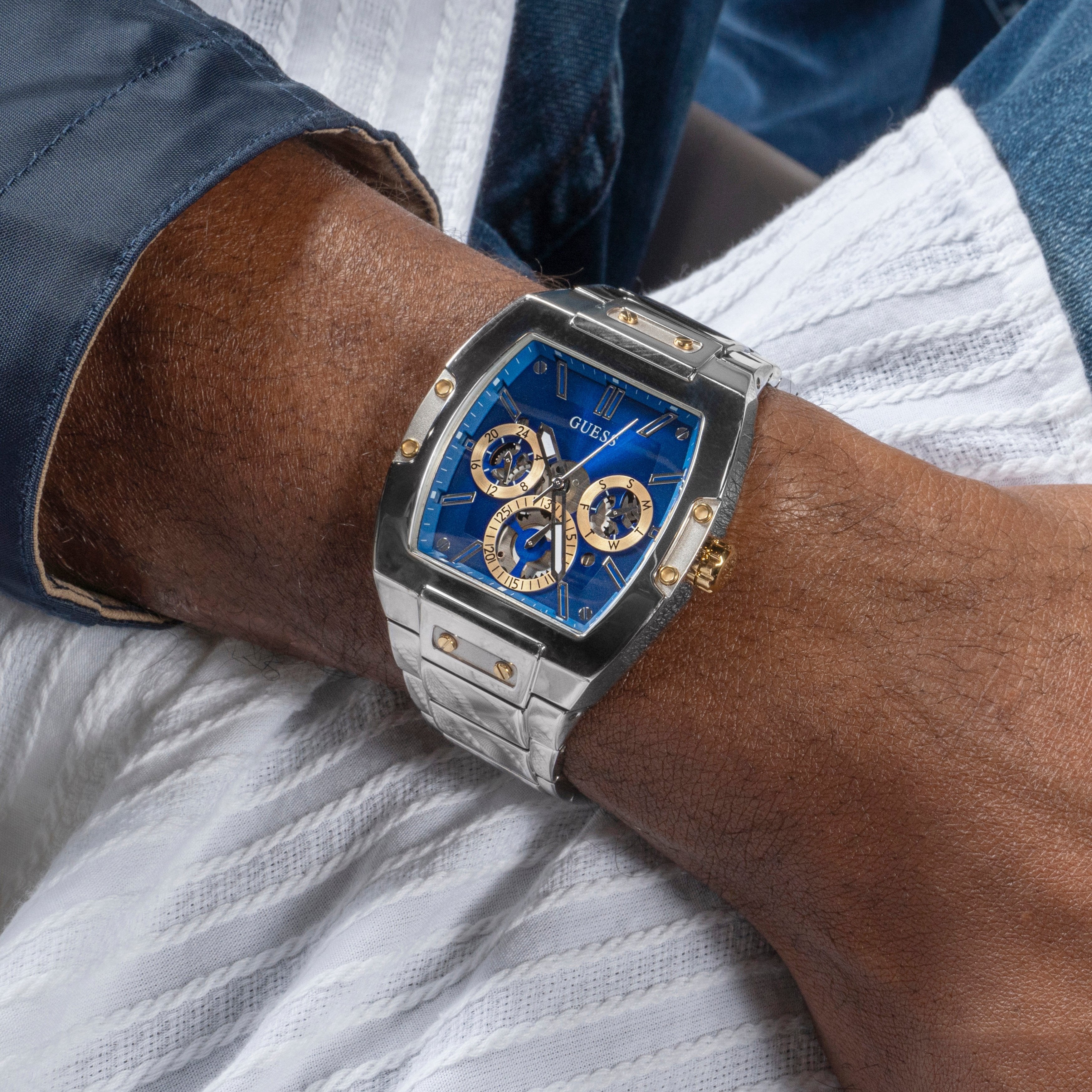 Shop Authentic Guess Phoenix Multifunction Blue Dial Silver Steel Strap Watch For Men - GW0456G5 - Luxxuri