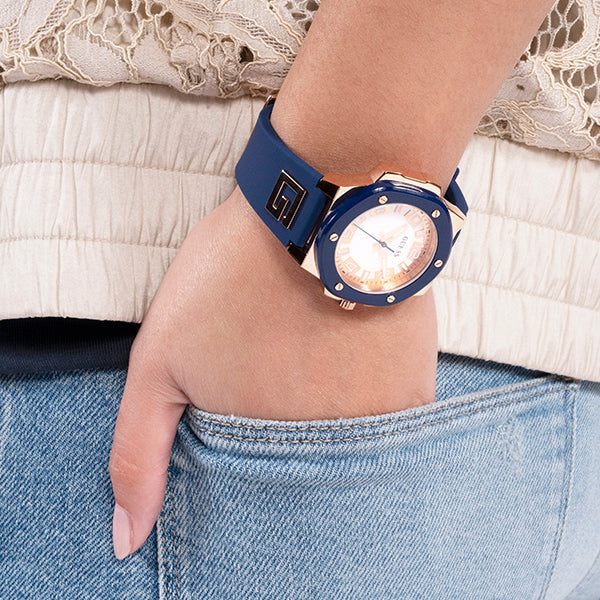  Shop Authentic Guess Athena White Dial White Dial Blue Rubber Strap Watch For Women - GW0030L5 - Luxxuri