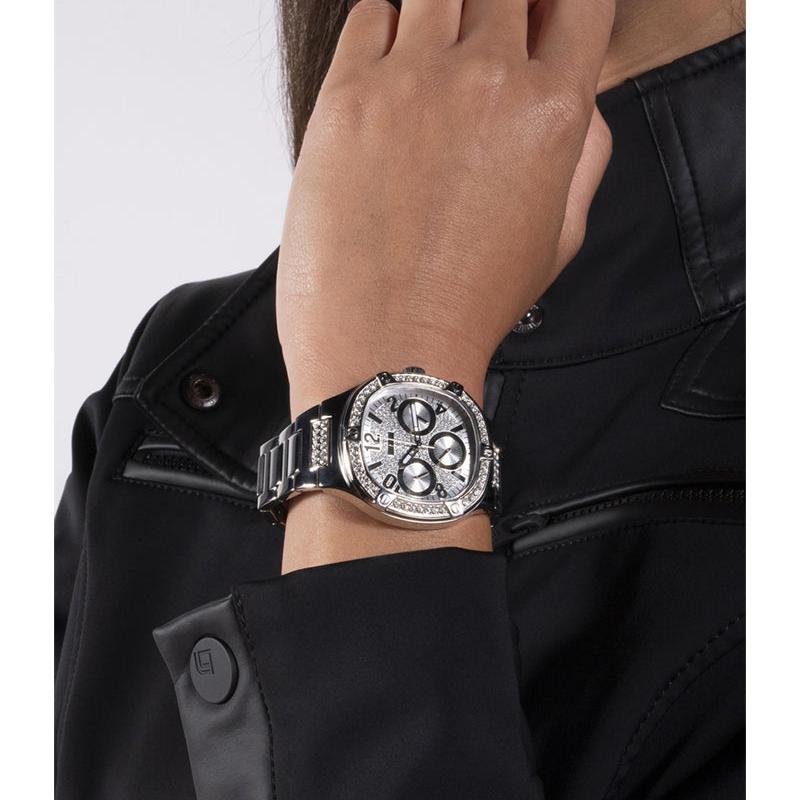 Shop Authentic Guess Duchess Quartz Silver Dial Silver Steel Strap Watch For Women - GW0558L1 - Luxxuri