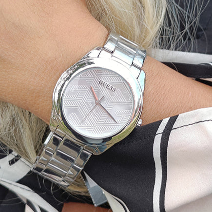  Shop Authentic Guess Cubed Analog Silver Dial Silver Steel Strap Watch For Women - GW0606L1 - Luxxuri
