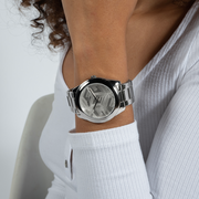  Shop Authentic Guess Cubed Analog Silver Dial Silver Steel Strap Watch For Women - GW0606L1 - Luxxuri