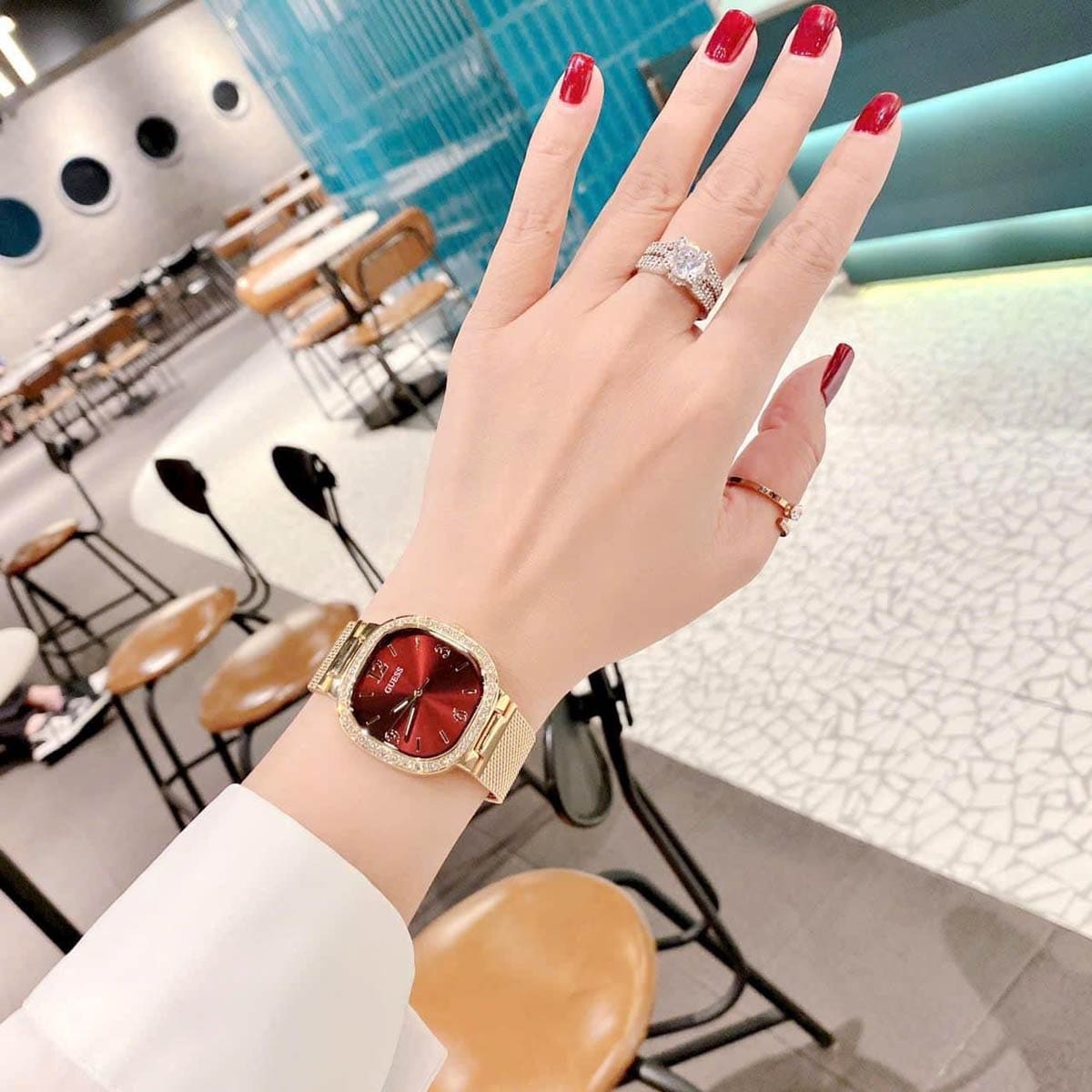  Shop Authentic Guess Quartz Red Dial Gold Mesh Strap Watch For Women - GW0354L4 - Luxxuri