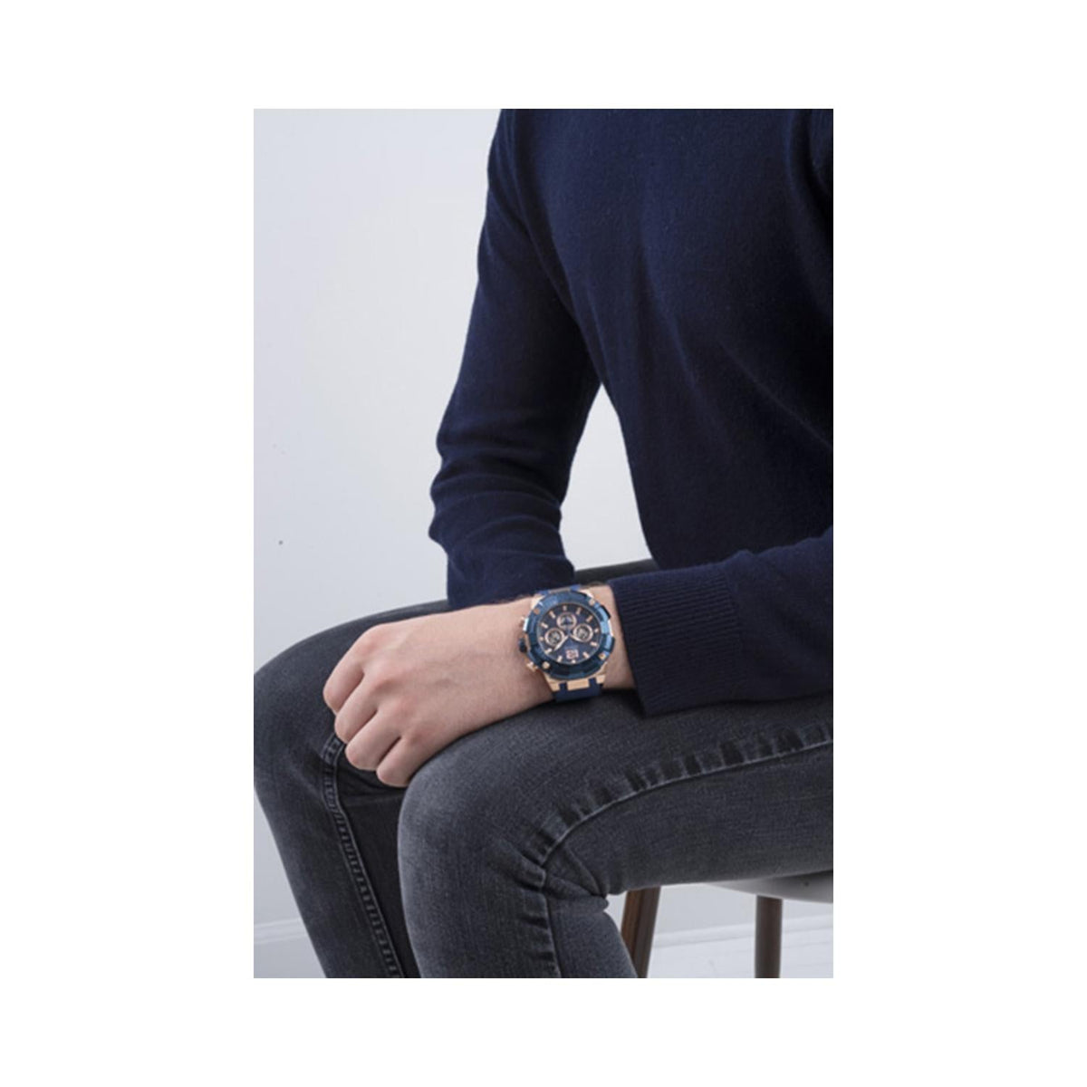  Shop Authentic Guess Navigator Chronograph Blue Dial Blue Rubber Strap Watch for Men - GW0264G4 - Luxxuri