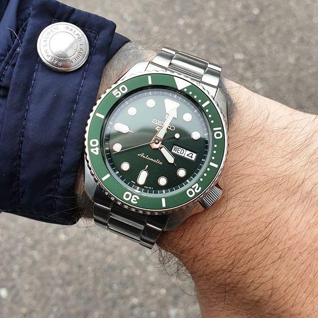  Shop Authentic Seiko 5 Sports Automatic Analog Green Dial Silver Steel Strap Watch For Men - SRPD63K1 - Luxxuri