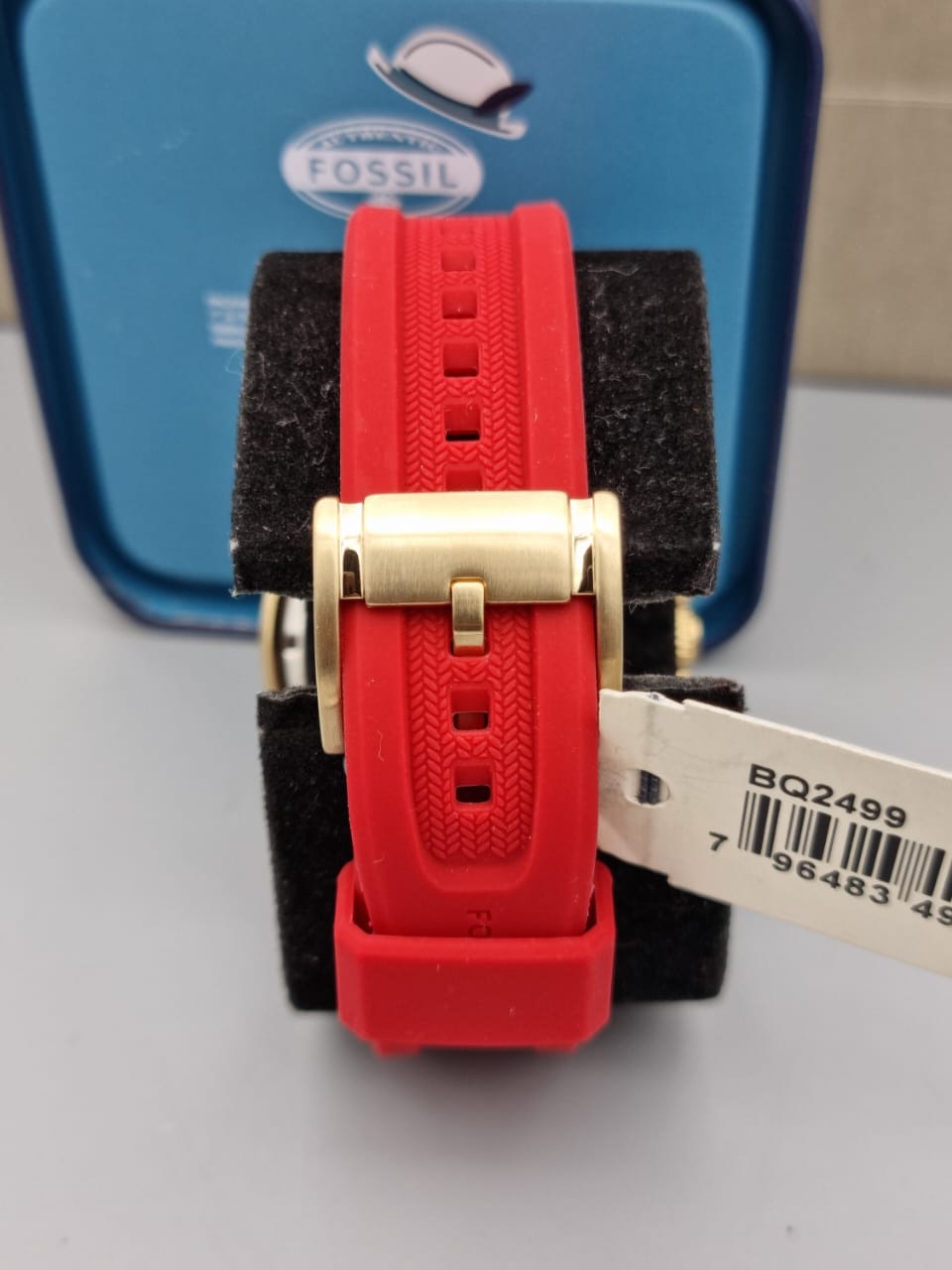  Shop Authentic Fossil Bannon Multifunction Black Dial Red Silicone Strap Watch for Men - BQ2499 - Luxxuri