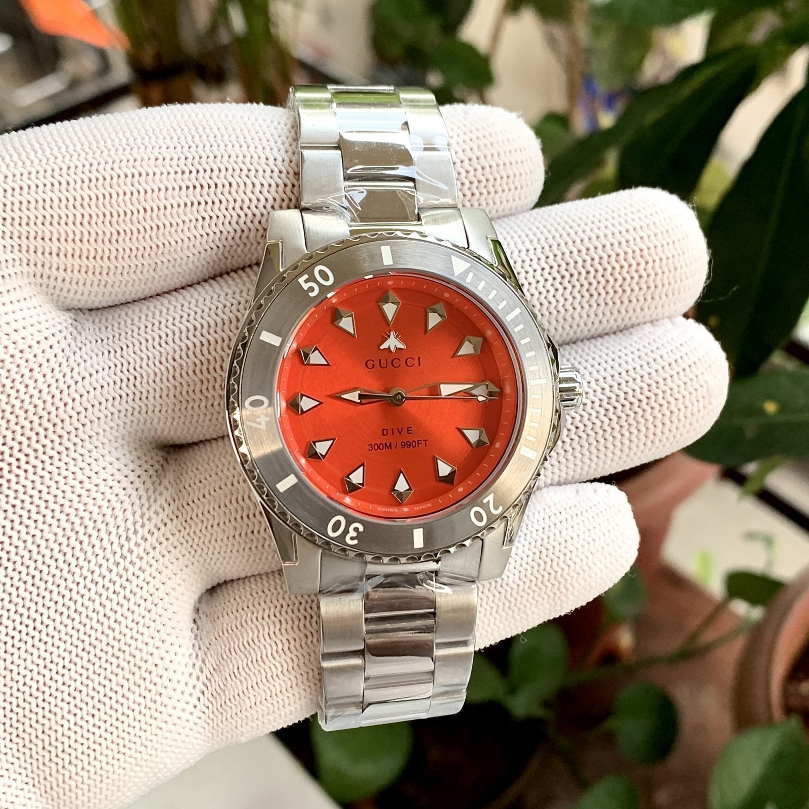  Shop Authentic Gucci Dive Automatic Orange Dial Silver Steel Strap Watch for Men - YA136355 - Luxxuri