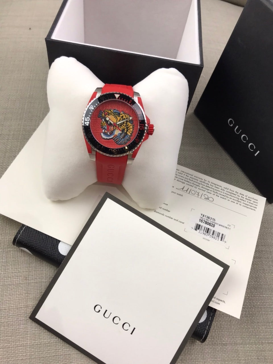  Shop Authentic Gucci Dive Quartz Red Dial Red Rubber Strap Watch For Men - YA136315 - Luxxuri