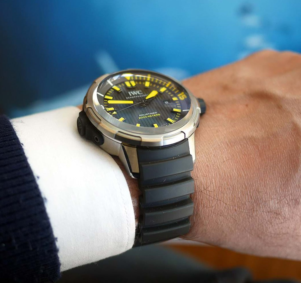 Shop Authentic IWC Aquatimer Automatic 2000 Black Dial Black Rubber Strap Watch for Men - IW358001 - Luxxuri