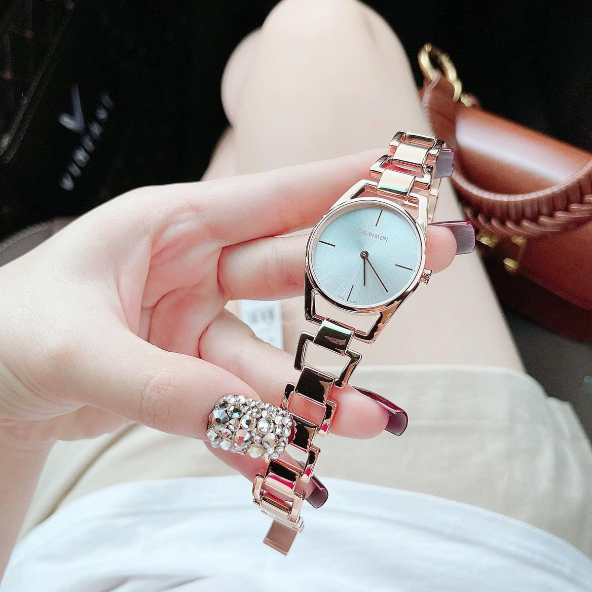  Shop Authentic Calvin Klein Dainty White Dial Rose Gold Steel Strap Watch for Women - K7L23646 - Luxxuri