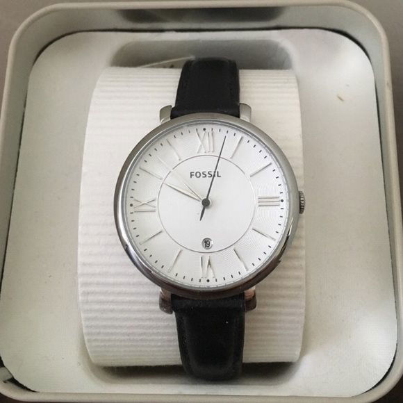  Shop Authentic Fossil Jacqueline Quartz White Dial Black Leather Strap Watch for Women - ES3972 - Luxxuri