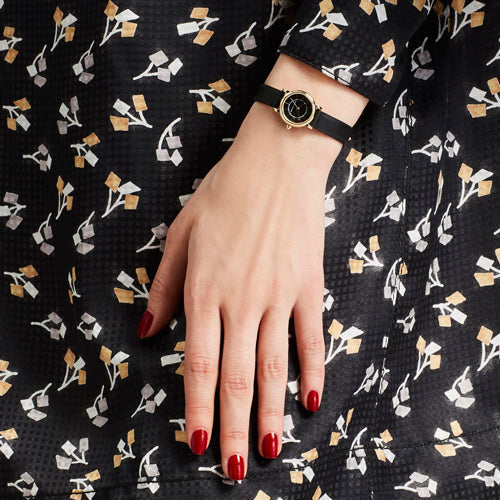  Shop Authentic Marc Jacobs Roxy Black Dial Black Leather Strap Watch for Women - MJ1585 - Luxxuri
