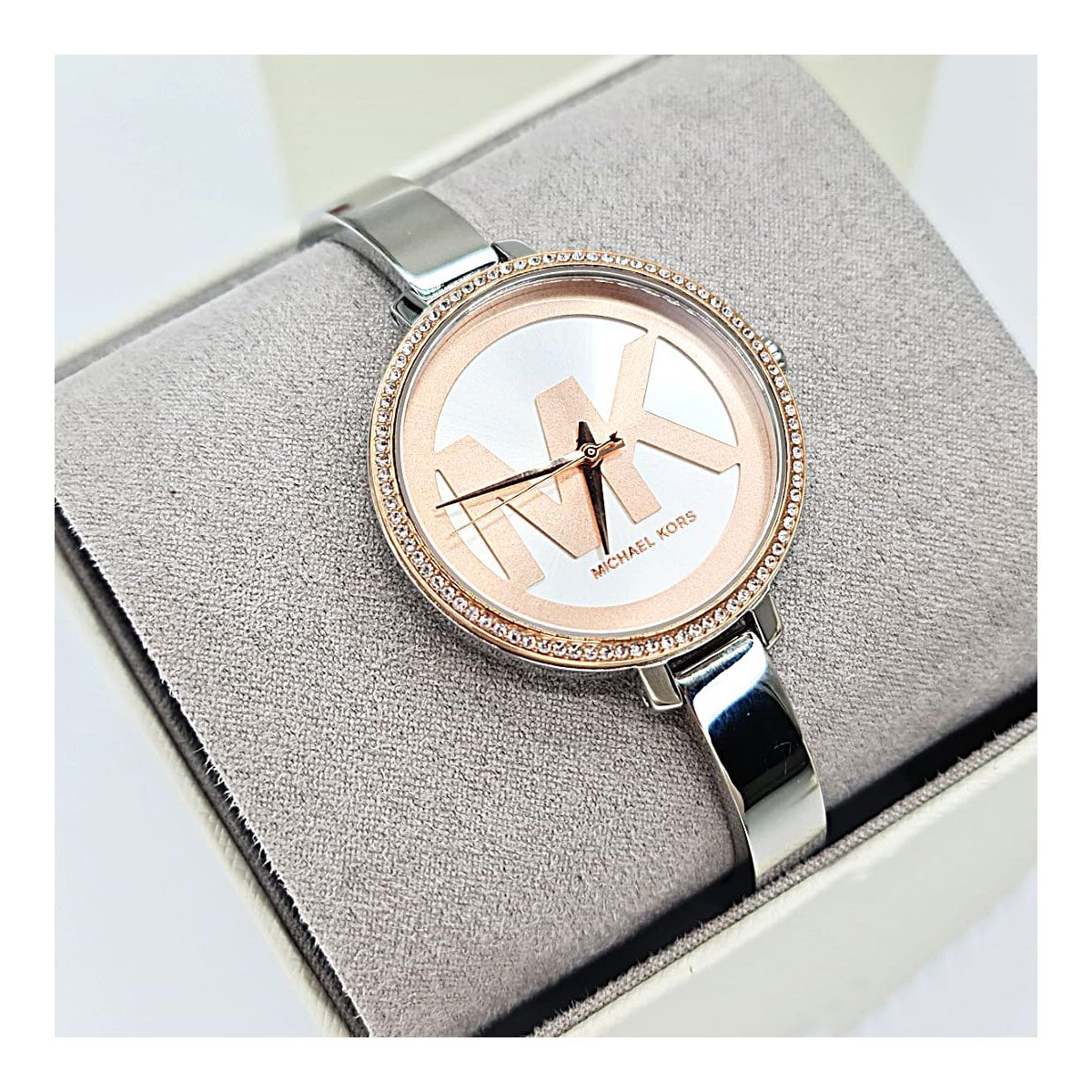  Shop Authentic Michael Kors Jaryn Analog Multi Colour Dial Watch For Women - MK4546 - Luxxuri