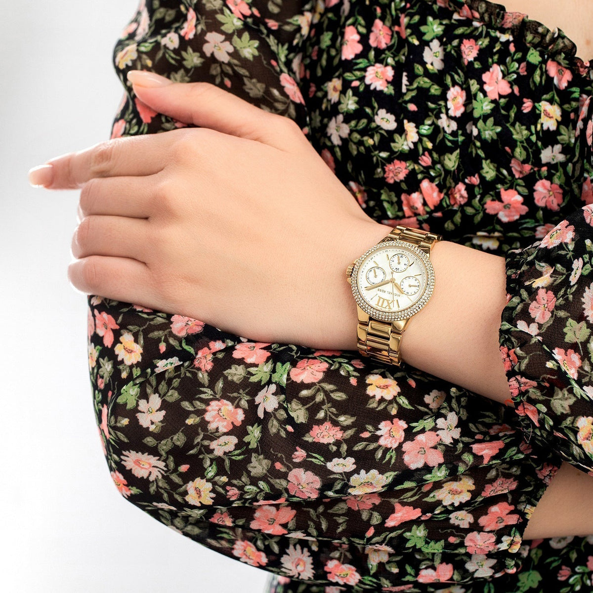  Shop Authentic Michael Kors Mini Camille Chronograph White Dial Rose Gold Steel Strap Watch For Women - MK6844 - Luxxuri