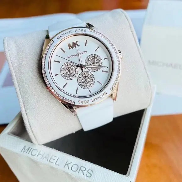 Shop Authentic Michael Kors Oversized Sport Quartz White Dial White Rubber Strap Watch For Women - MK6945 - Luxxuri