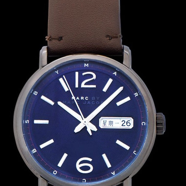  Shop Authentic Marc Jacobs Fergus Blue Dial Brown Leather Strap Watch for Men - MBM5078 - Luxxuri