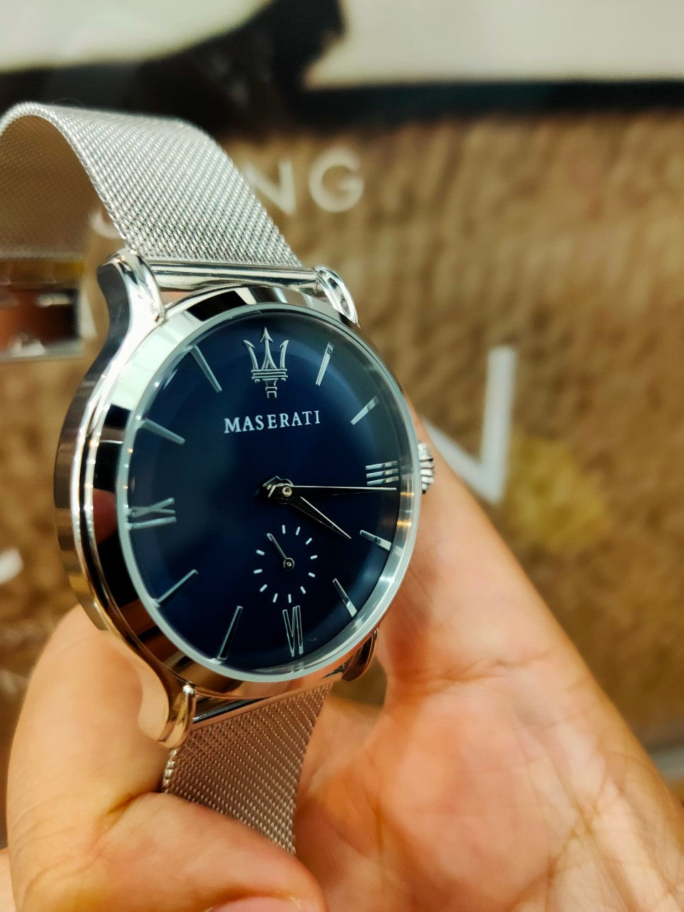  Shop Authentic Maserati Epoca Blue Dial Silver Mesh Bracelet Watch For Men - R8853118006 - Luxxuri