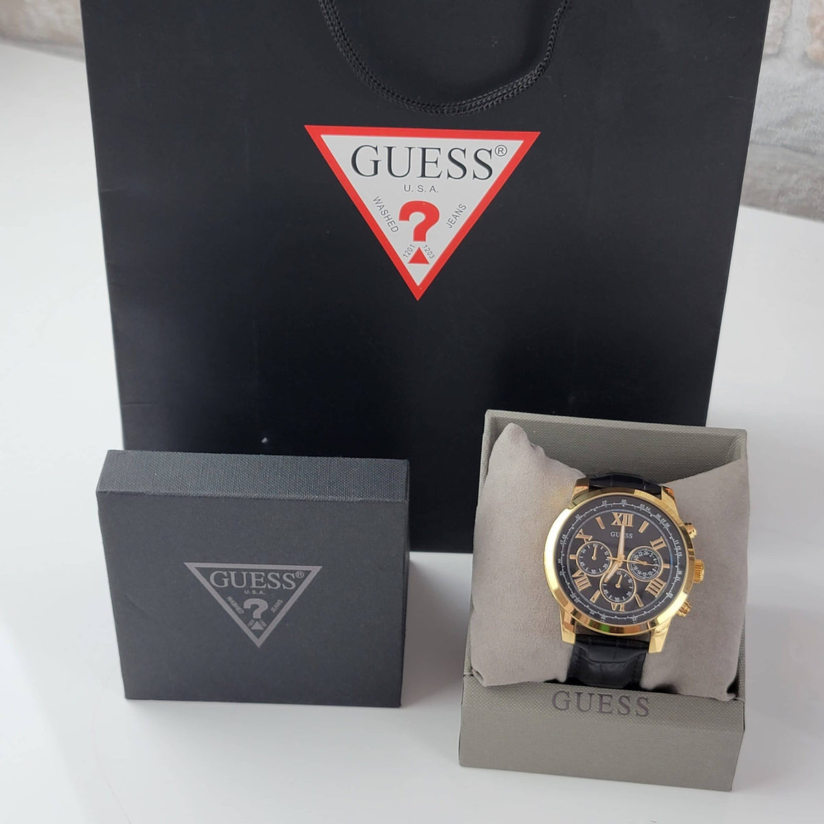 Shop Authentic Guess Horizon Chronograph Quartz Black Dial Black Leather Strap Watch For Men - W0380G7 - Luxxuri