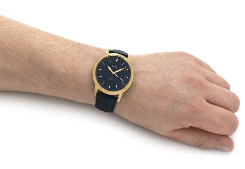  Shop Authentic Fossil The Minimalist Black Dial Black Leather Strap Watch for Men - FS5376 - Luxxuri
