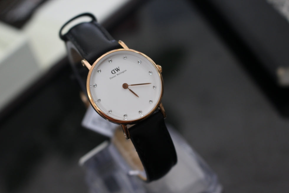  Shop Authentic Daniel Wellington Classy Sheffield White Dial Black Leather Strap Watch For Women - DW00100060 - Luxxuri