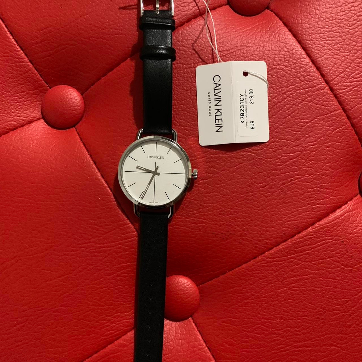  Shop Authentic Calvin Klein Evan White Dial Black Leather Strap Watch for Women - K7B231CY - Luxxuri