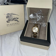  Shop Authentic Burberry Heritage Silver Dial Two Tone Steel Strap Watch for Women - BU1857 - Luxxuri