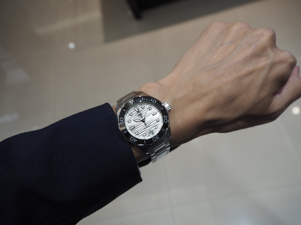  Shop Authentic Tag Heuer Aquaracer Professional 300 Automatic White Dial Silver Steel Strap Watch for Men - WBP231C.BA0626 - Luxxuri