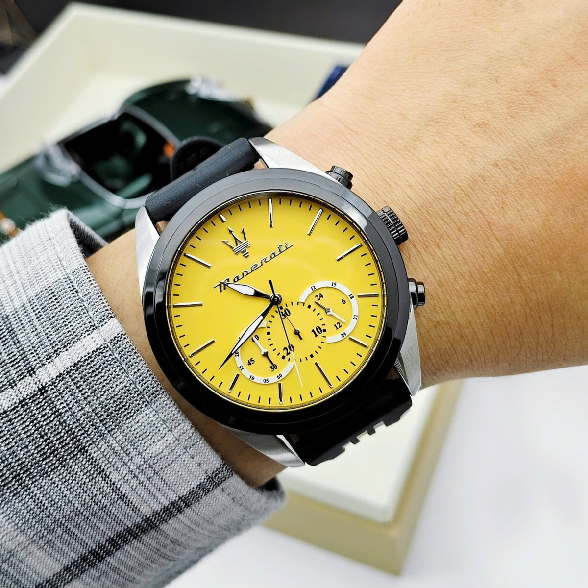  Shop Authentic Maserati Traguardo Chronograph Yellow Dial Black Silicone Strap Watch For Men - R8871612045 - Luxxuri