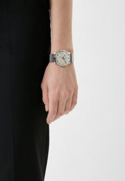  Shop Authentic Gucci G-Timeless Mother of Pearl Dial Silver Mesh Bracelet Watch For Women - YA1264040 - Luxxuri