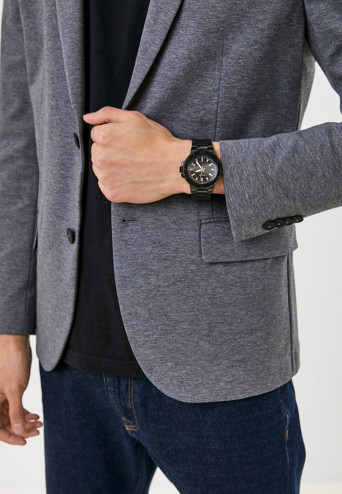  Shop Authentic Guess Track Black Dial Black Steel Strap Watch for Men - GW0426G3 - Luxxuri