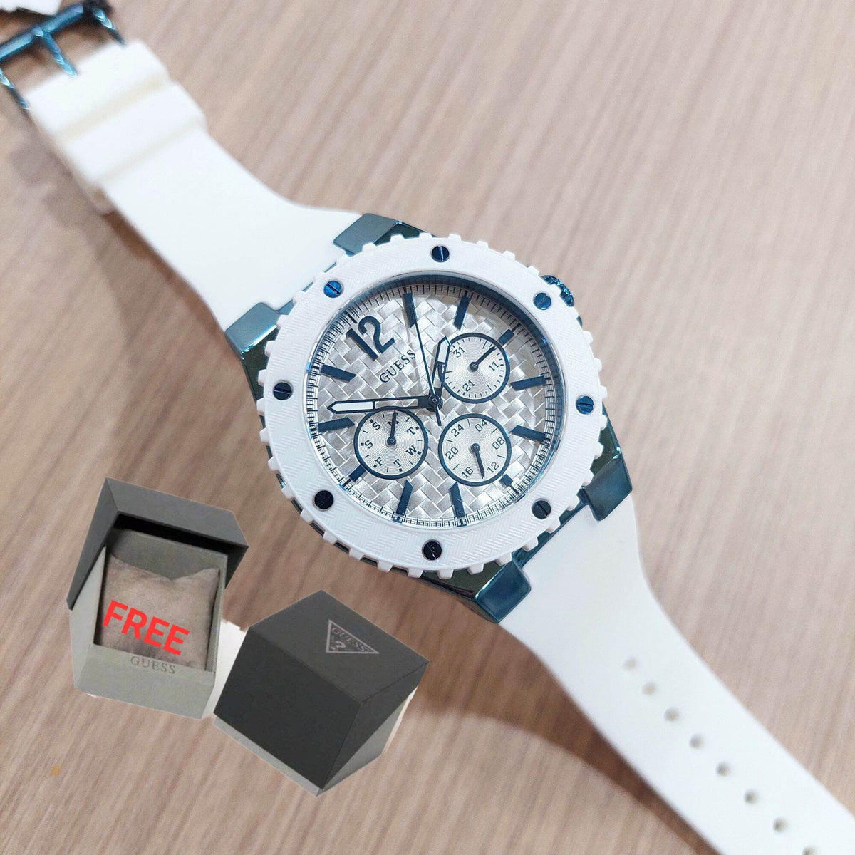  Shop Authentic Guess Overdrive Chronograph White Dial White Rubber Strap Watch for Women - W0149L6 - Luxxuri