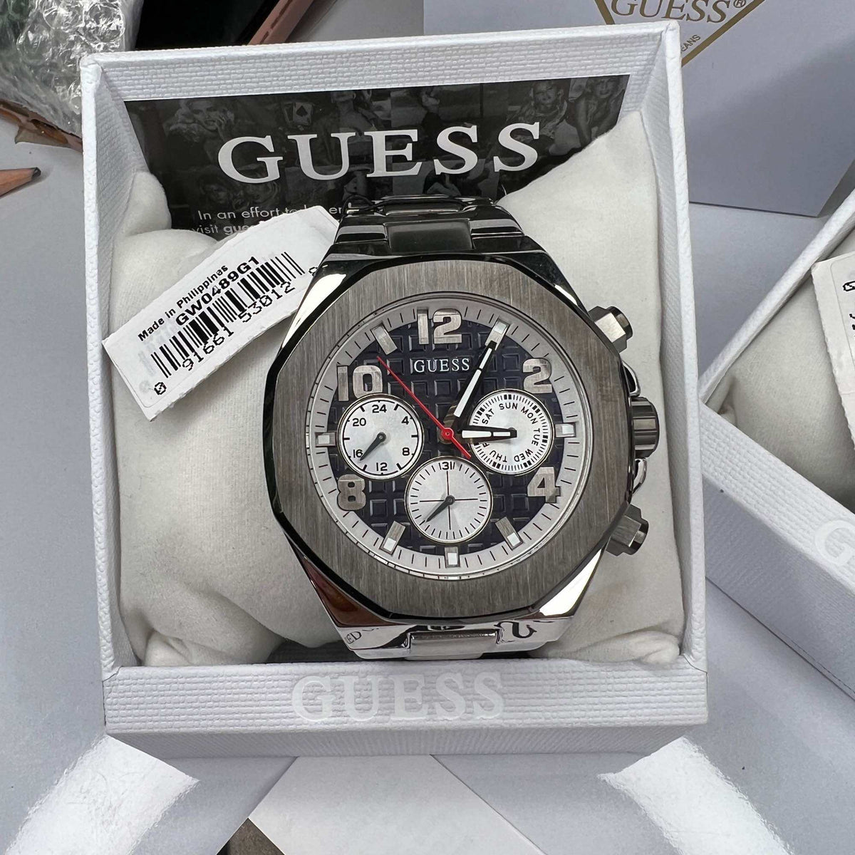  Shop Authentic Guess Empire Quartz Black Dial Silver Steel Strap Watch For Men - GW0489G1 - Luxxuri