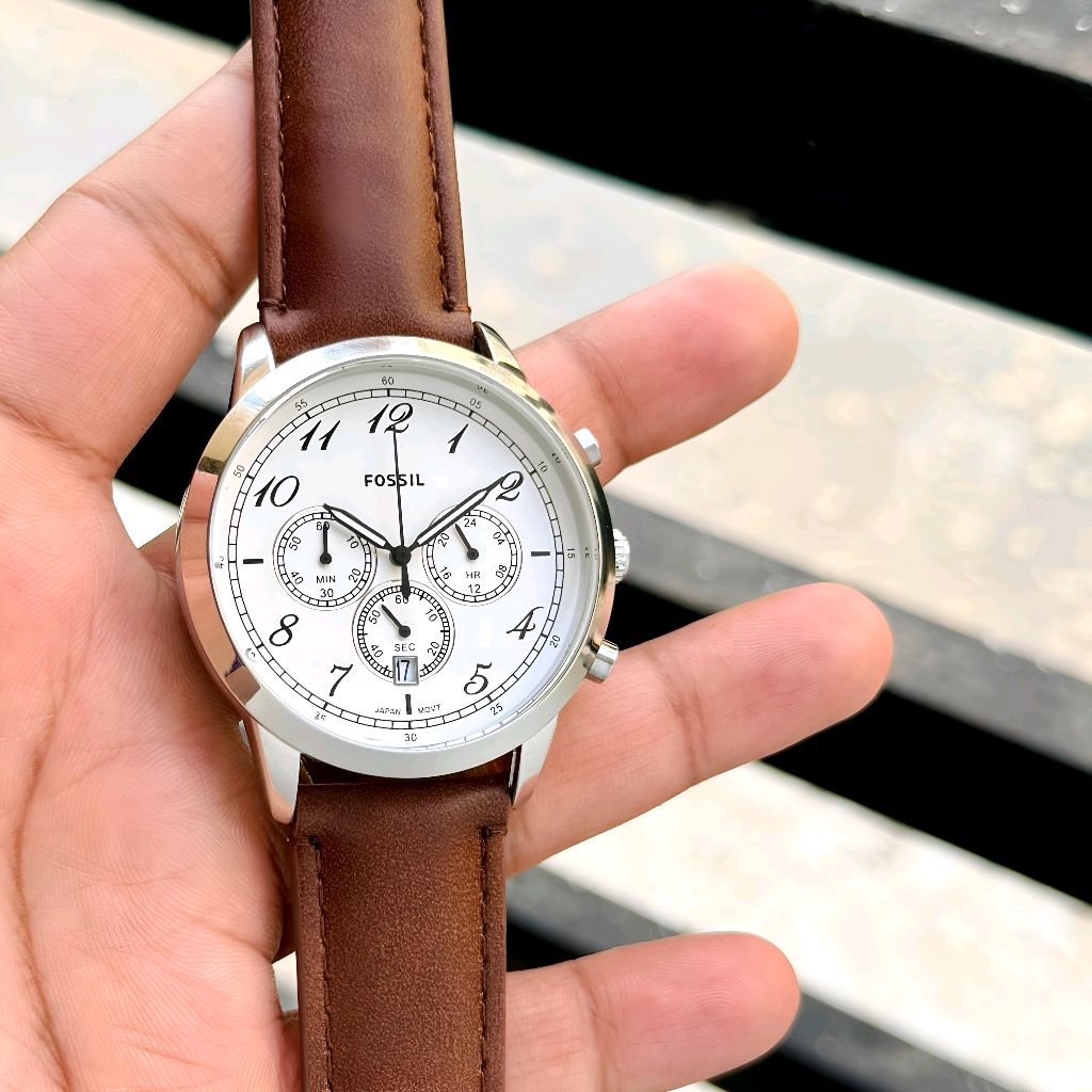  Shop Authentic Fossil Neutra Chronograph White Dial Brown Leather Strap Watch for Men - FS6022 - Luxxuri