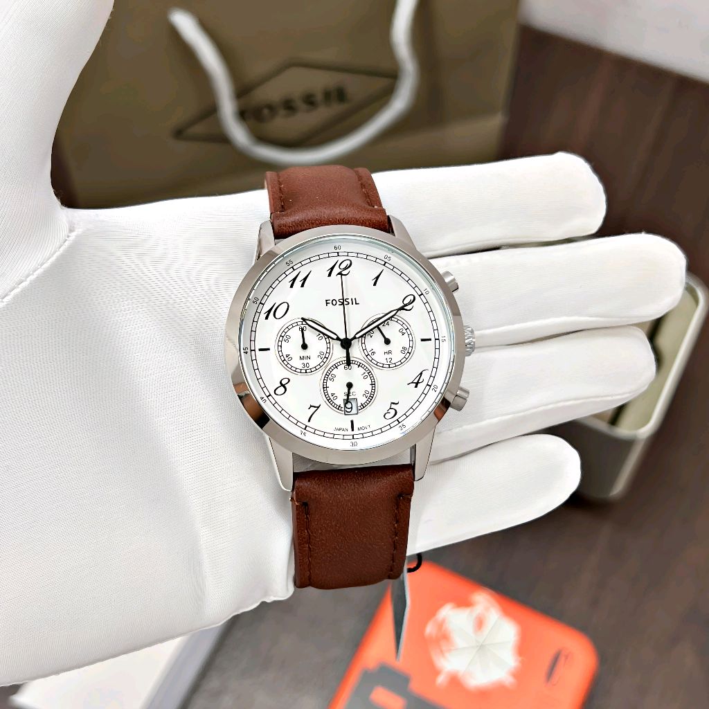  Shop Authentic Fossil Neutra Chronograph White Dial Brown Leather Strap Watch for Men - FS6022 - Luxxuri