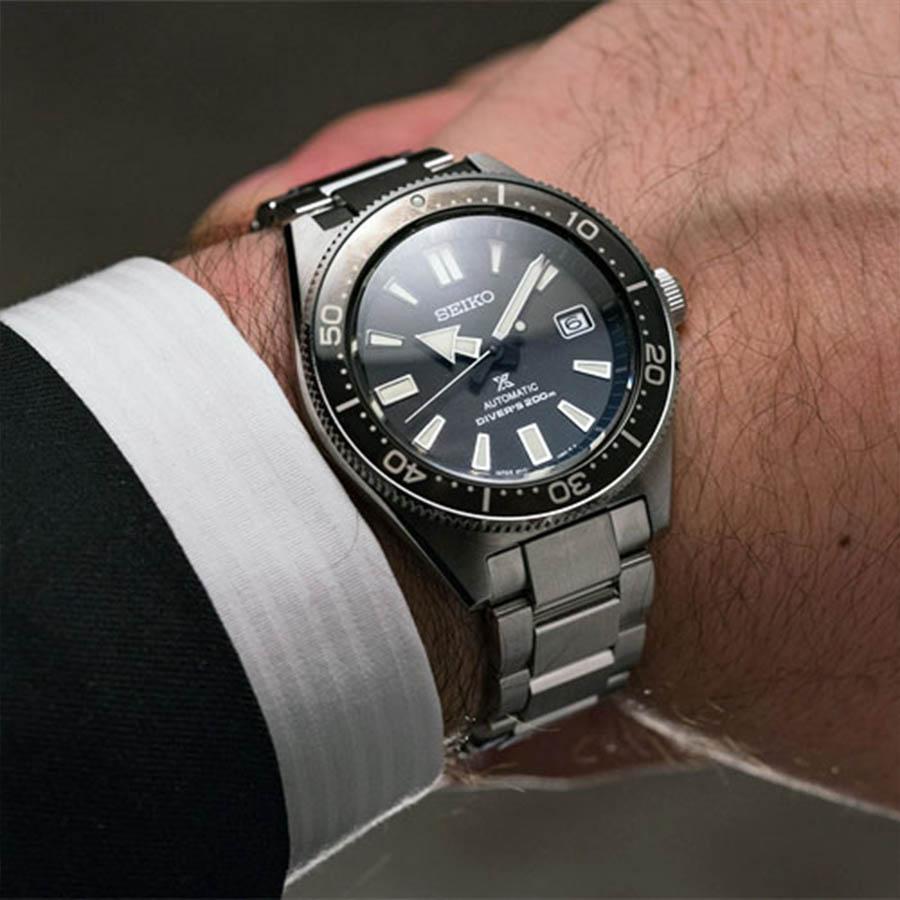  Shop Authentic Seiko Prospex Automatic Diver Black Dial Silver Steel Strap Watch For Men - SPB051J1 - Luxxuri
