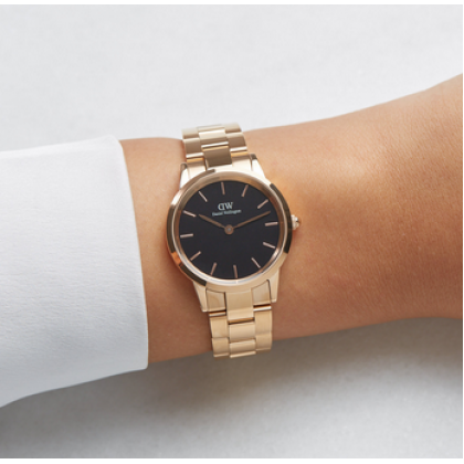  Shop Authentic Daniel Wellington Iconic Link Black Dial Rose Gold Steel Strap Watch for Women - DW00100212 - Luxxuri