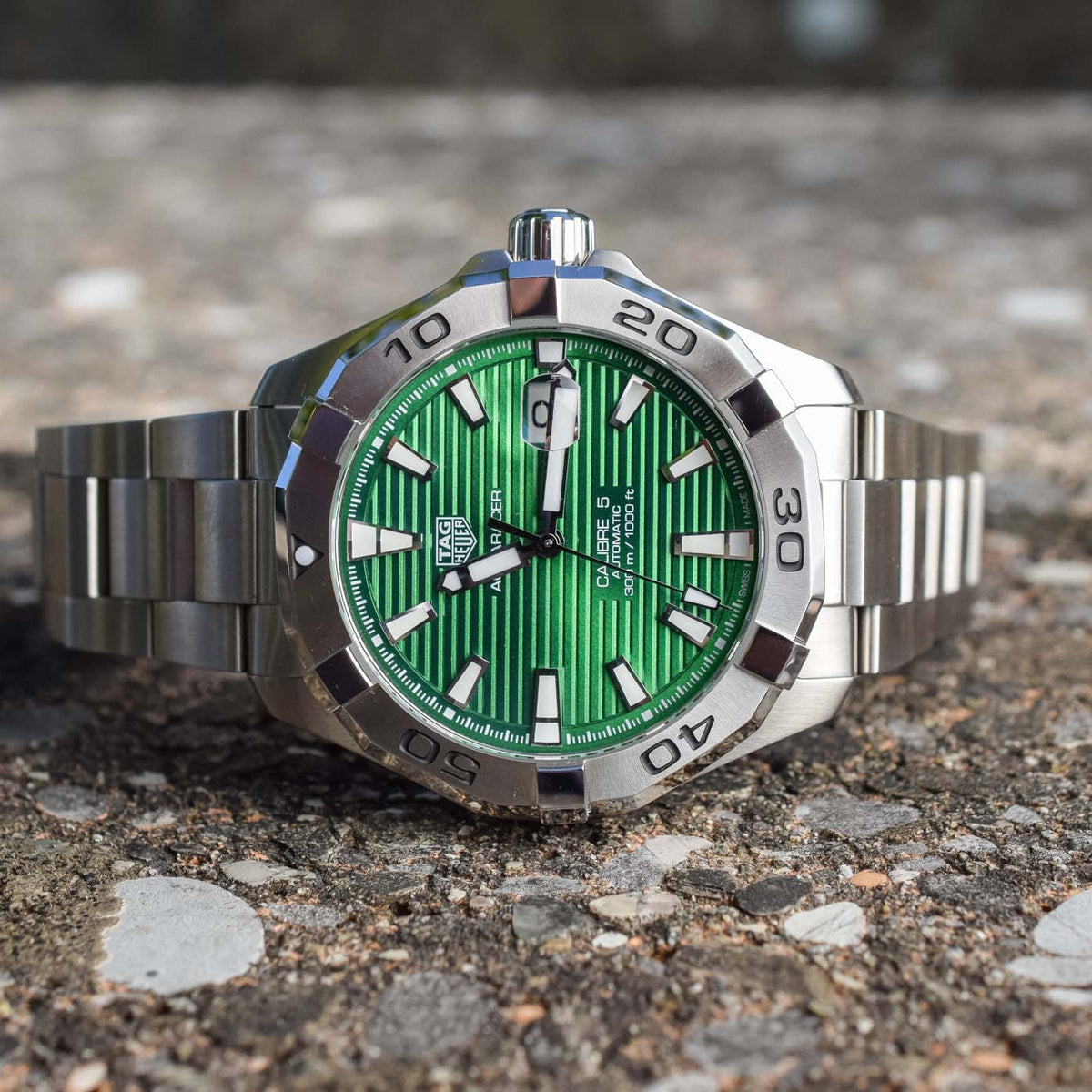  Shop Authentic Tag Heuer Aquaracer Calibre 5 Automatic Green Dial Silver Steel Strap Watch for Men - WAY2015.BA0927 - Luxxuri