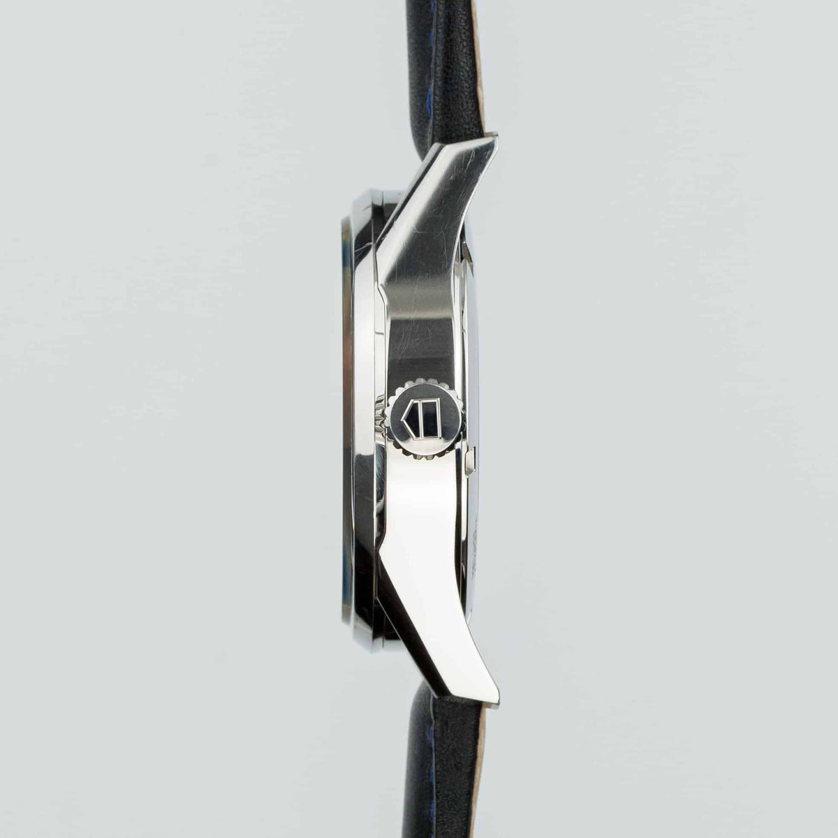  Shop Authentic Tag Heuer Carrera Black Dial Watch for Men - WAR201A.FC6266 - Luxxuri