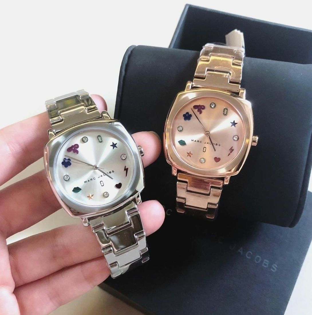  Shop Authentic Marc Jacobs Mandy Silver Dial Silver Steel Strap Watch for Women - MJ3548 - Luxxuri