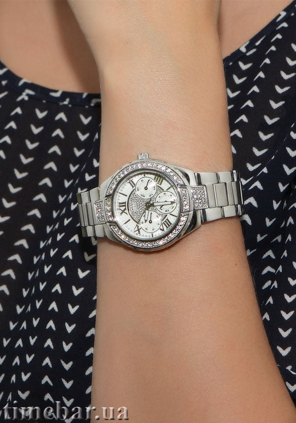  Shop Authentic Guess Viva Quartz Silver Dial Silver Steel Strap Watch For Women - W0111l1 - Luxxuri